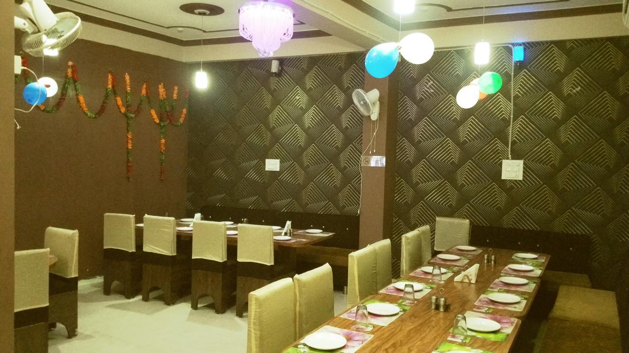 The Royal Hotel Chhatarpur Eksteriør billede