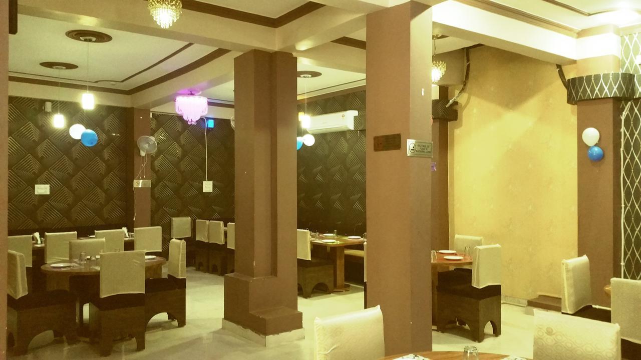 The Royal Hotel Chhatarpur Eksteriør billede