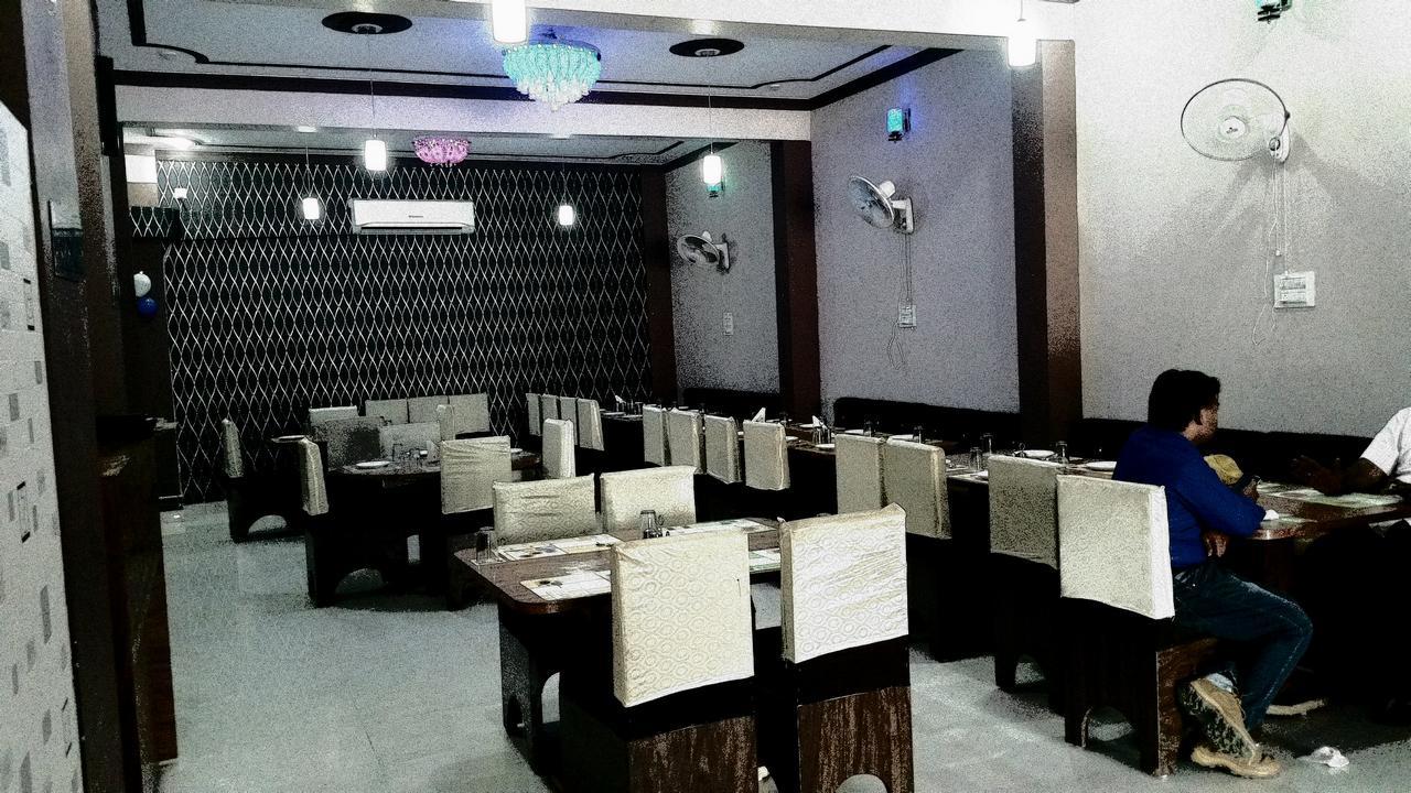 The Royal Hotel Chhatarpur Eksteriør billede